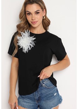 Czarny Bawełniany T-shirt z Broszką Kwiatem Heloa ze sklepu Born2be Odzież w kategorii Bluzki damskie - zdjęcie 173361576