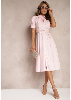 Różowa Sukienka w Koszulowym Stylu z Paskiem Ozdobiona Koronką Ilidia ze sklepu Renee odzież w kategorii Sukienki - zdjęcie 173371705