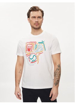 Puma T-Shirt Graphics Year of Sports 680176 Biały Regular Fit ze sklepu MODIVO w kategorii T-shirty męskie - zdjęcie 173374446