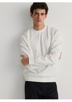 Reserved - Gładka bluza z bawełną - złamana biel ze sklepu Reserved w kategorii Bluzy męskie - zdjęcie 173380969