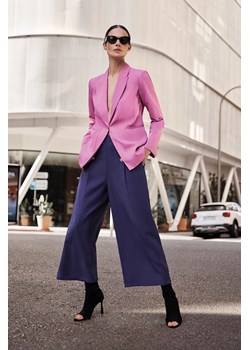 Spodnie z ozdobnymi guzikami fioletowe ze sklepu Moodo.pl w kategorii Spodnie damskie - zdjęcie 173383156