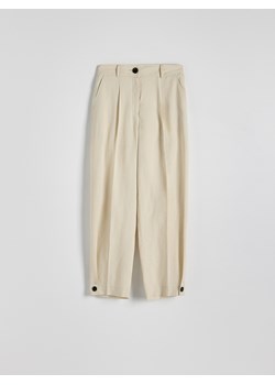 Reserved - Spodnie z lyocellem i lnem - beżowy ze sklepu Reserved w kategorii Spodnie damskie - zdjęcie 173383275
