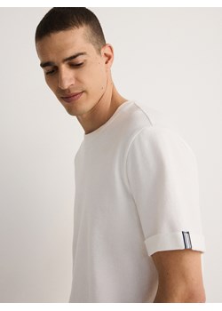 Reserved - T-shirt comfort fit - złamana biel ze sklepu Reserved w kategorii T-shirty męskie - zdjęcie 173389835