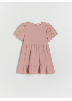 Reserved - Sukienka z bufkami - różowy ze sklepu Reserved w kategorii Sukienki dziewczęce - zdjęcie 173389915