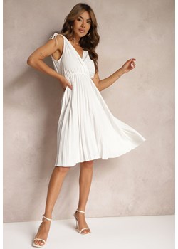 Biała Sukienka Plisowana z Wiskozą i Bawełną z Trójkątnym Dekoltem i Gumką w Pasie Liramla ze sklepu Renee odzież w kategorii Sukienki - zdjęcie 173390629