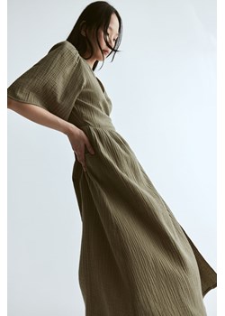 H & M - Kopertowa sukienka muślinowa - Zielony ze sklepu H&M w kategorii Sukienki - zdjęcie 173392628