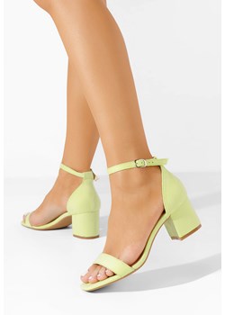 Limonkowe sandały na słupku Lilea V3 ze sklepu Zapatos w kategorii Sandały damskie - zdjęcie 173396118