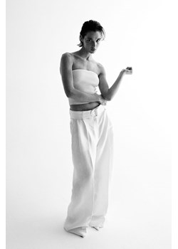 H & M - Dzianinowy top bandeau - Biały ze sklepu H&M w kategorii Bluzki damskie - zdjęcie 173396345