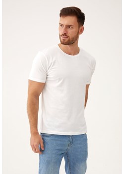 Biała Koszulka Tinadia ze sklepu Born2be Odzież w kategorii T-shirty męskie - zdjęcie 173407026