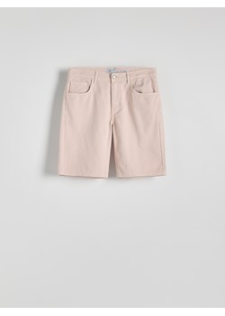 Reserved - Jeansowe szorty regular fit - różowy ze sklepu Reserved w kategorii Spodenki męskie - zdjęcie 173411997