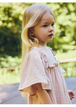 Reserved - Muślinowa sukienka z haftem - brudny róż ze sklepu Reserved w kategorii Sukienki niemowlęce - zdjęcie 173417539