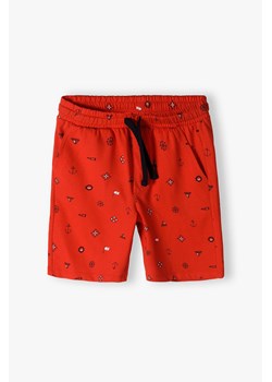 Czerwone szorty dla chłopca bawełniane z nadrukiem ze sklepu 5.10.15 w kategorii Spodenki chłopięce - zdjęcie 173435548