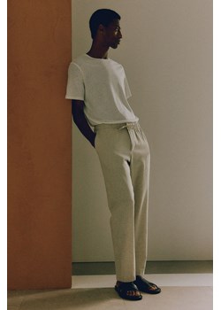 H & M - Spodnie z domieszką lnu Regular Fit - Biały ze sklepu H&M w kategorii Spodnie męskie - zdjęcie 173445239