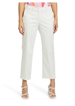 Betty Barclay Spodnie w kolorze białym ze sklepu Limango Polska w kategorii Spodnie damskie - zdjęcie 173448736