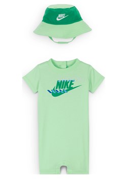 Zestaw rampers i kapelusz dla niemowląt Nike Sportswear PE (0–9 M) - Zieleń ze sklepu Nike poland w kategorii Odzież dla niemowląt - zdjęcie 173452819