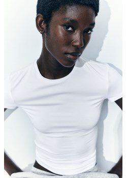 H & M - Dopasowany T-shirt - Biały ze sklepu H&M w kategorii Bluzki damskie - zdjęcie 173452909