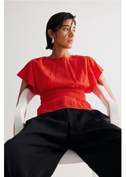 H & M - Tkaninowa bluzka o strukturalnej powierzchni - Czerwony ze sklepu H&M w kategorii Bluzki damskie - zdjęcie 173466396