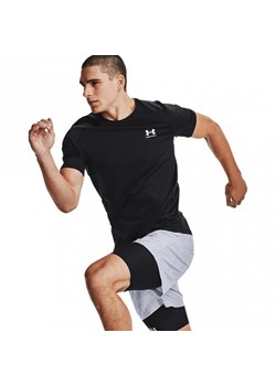 Męska koszulka treningowa UNDER ARMOUR HG Armour Fitted SS - czarna ze sklepu Sportstylestory.com w kategorii T-shirty męskie - zdjęcie 173468586