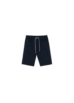 Cropp - Granatowe szorty slim - granatowy ze sklepu Cropp w kategorii Spodenki męskie - zdjęcie 173469087