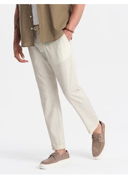 Podwijane męskie spodnie chino z dodatkiem lnu – kremowe V2 OM-PACP-0198 ze sklepu ombre w kategorii Spodnie męskie - zdjęcie 173474586