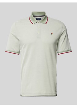 Koszulka polo o kroju regular fit z wyhaftowanym logo model ‘BLUWIN’ ze sklepu Peek&Cloppenburg  w kategorii T-shirty męskie - zdjęcie 173478606