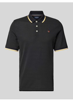 Koszulka polo o kroju regular fit z wyhaftowanym logo model ‘BLUWIN’ ze sklepu Peek&Cloppenburg  w kategorii T-shirty męskie - zdjęcie 173478687