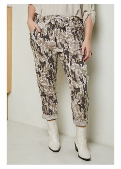 Curvy Lady Spodnie w kolorze beżowym ze sklepu Limango Polska w kategorii Spodnie damskie - zdjęcie 173508798
