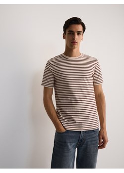 Reserved - T-shirt regular w paski - brązowy ze sklepu Reserved w kategorii T-shirty męskie - zdjęcie 173519397