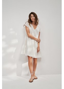 Rozkloszowana sukienka z krótkimi rękawami biała ze sklepu Moodo.pl w kategorii Sukienki - zdjęcie 173520336