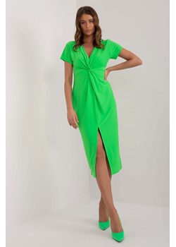 Sukienka ołówkowa z rozcięciem jasno zielona ze sklepu 5.10.15 w kategorii Sukienki - zdjęcie 173520525