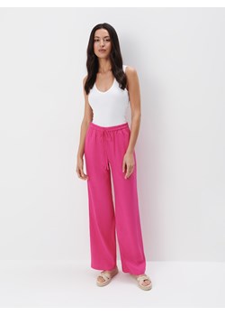 Mohito - Różowe spodnie z lnu i wiskozy - fuksjowy ze sklepu Mohito w kategorii Spodnie damskie - zdjęcie 173521007