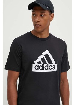 adidas t-shirt bawełniany Essentials męski kolor czarny z nadrukiem IW2702 ze sklepu ANSWEAR.com w kategorii T-shirty męskie - zdjęcie 173524057