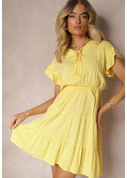 Żółta Sukienka Wiązana Materiałowym Paskiem z Gumką w Talii i Falbanką Tiamari ze sklepu Renee odzież w kategorii Sukienki - zdjęcie 173524419