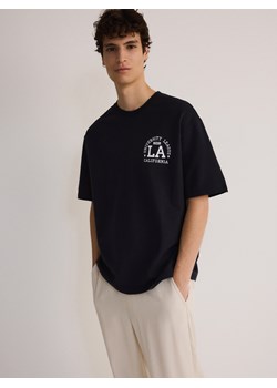 Reserved - T-shirt boxy z nadrukiem - granatowy ze sklepu Reserved w kategorii T-shirty męskie - zdjęcie 173536359