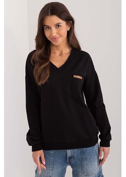 Damska bluzka czarna z dekoltem w serek i kieszonką ze sklepu 5.10.15 w kategorii Bluzki damskie - zdjęcie 173537025