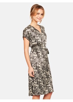 Lejąca sukienka w drobne romby z paskiem L'AF Kosandra ze sklepu Eye For Fashion w kategorii Sukienki - zdjęcie 173542435
