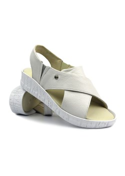 Skórzane sandały damskie na platformie - HELIOS Komfort 132, białe ze sklepu ulubioneobuwie w kategorii Sandały damskie - zdjęcie 173543447