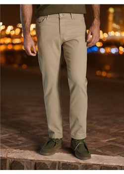 Sinsay - Spodnie - kremowy ze sklepu Sinsay w kategorii Spodnie męskie - zdjęcie 173547019