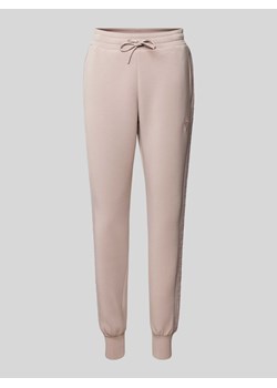Spodnie dresowe z elastycznym pasem model ‘ALLIE’ ze sklepu Peek&Cloppenburg  w kategorii Spodnie damskie - zdjęcie 173550246