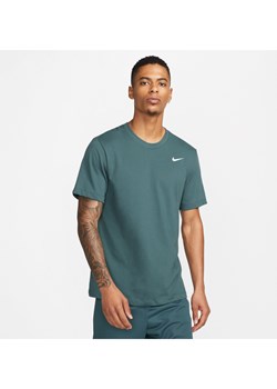 Męski T-shirt do fitnessu Nike Dri-FIT - Szary ze sklepu Nike poland w kategorii T-shirty męskie - zdjęcie 173550307