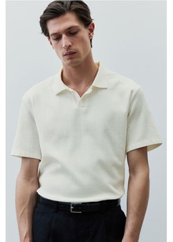 H & M - Strukturalny top polo Regular Fit - Biały ze sklepu H&M w kategorii T-shirty męskie - zdjęcie 173550456