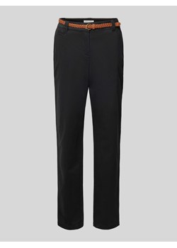 Chinosy o kroju tapered fit z paskiem ze sklepu Peek&Cloppenburg  w kategorii Spodnie damskie - zdjęcie 173553205