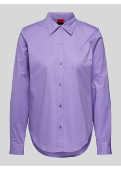 Bluzka koszulowa z wyhaftowanym logo model ‘THE ESSENTIAL’ ze sklepu Peek&Cloppenburg  w kategorii Koszule damskie - zdjęcie 173554249