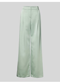 Spodnie materiałowe z szeroką nogawką i zakładkami w pasie ze sklepu Peek&Cloppenburg  w kategorii Spodnie damskie - zdjęcie 173556447