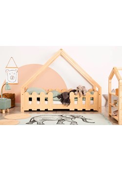 Drewniane łóżko dziecięce domek z płotem - Stires ze sklepu Edinos.pl w kategorii Łóżka dziecięce - zdjęcie 173567379