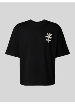 T-shirt o kroju oversized z wyhaftowanym motywem ze sklepu Peek&Cloppenburg  w kategorii T-shirty męskie - zdjęcie 173569338