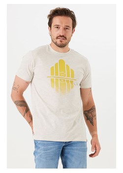 Garcia Koszulka w kolorze kremowym ze sklepu Limango Polska w kategorii T-shirty męskie - zdjęcie 173573675