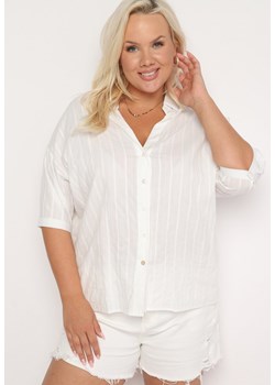 Biała Koszula z Bawełny Zapinana na Guziki w Pionowe Paski Tinariss ze sklepu Born2be Odzież w kategorii Koszule damskie - zdjęcie 173589266