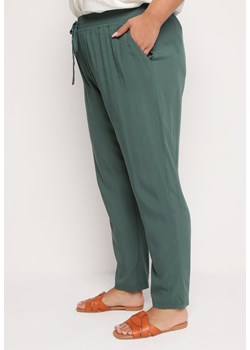 Ciemnozielone Bawełniane Spodnie z Szerokimi Nogawkami Wysokim Stanem i Gumką w Pasie Eroea ze sklepu Born2be Odzież w kategorii Spodnie damskie - zdjęcie 173589338