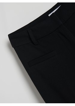 Reserved - Spodnie z kantem - czarny ze sklepu Reserved w kategorii Spodnie damskie - zdjęcie 173589888